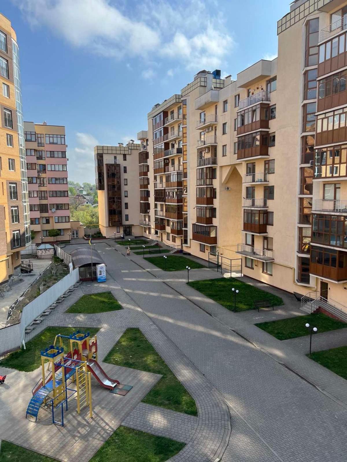 Затишні Апартаменти Two Chernivtsi Exterior foto
